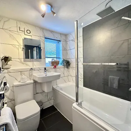 Lejlighed De Burgh Ground Floor With Free Parking *