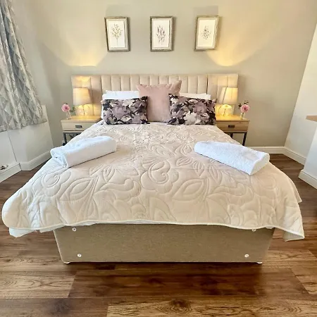 De Burgh Ground Floor With Free Parking Lejlighed York