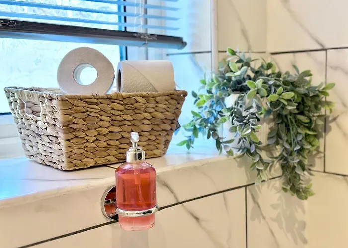 De Burgh Ground Floor With Free Parking Appartamento