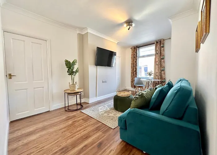 Appartamento De Burgh Ground Floor With Free Parking *